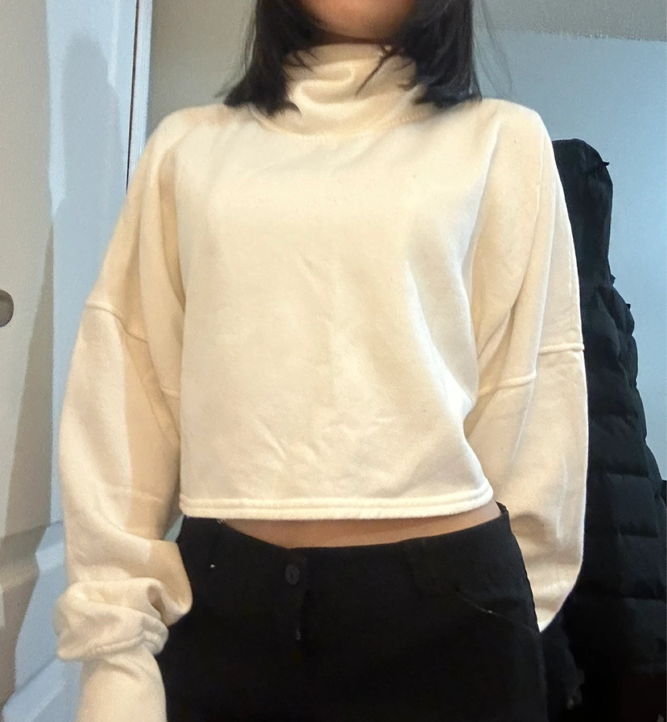 🏆 Forever 21 Cream Turtleneck - Size L