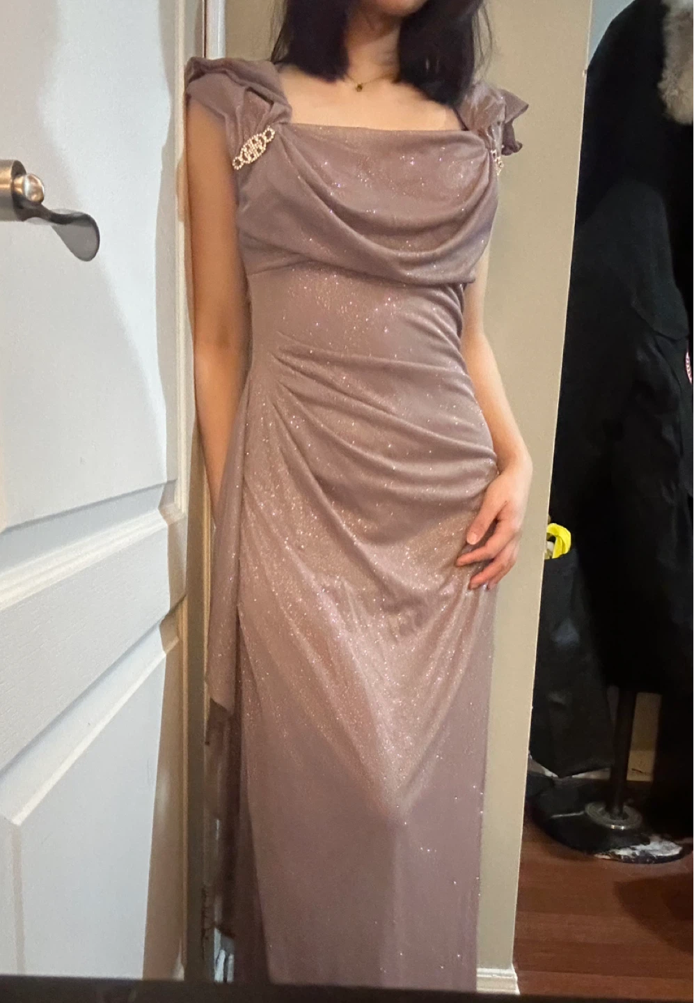 🏆 R & M Richards Sparkly Formal Dress - Size 8