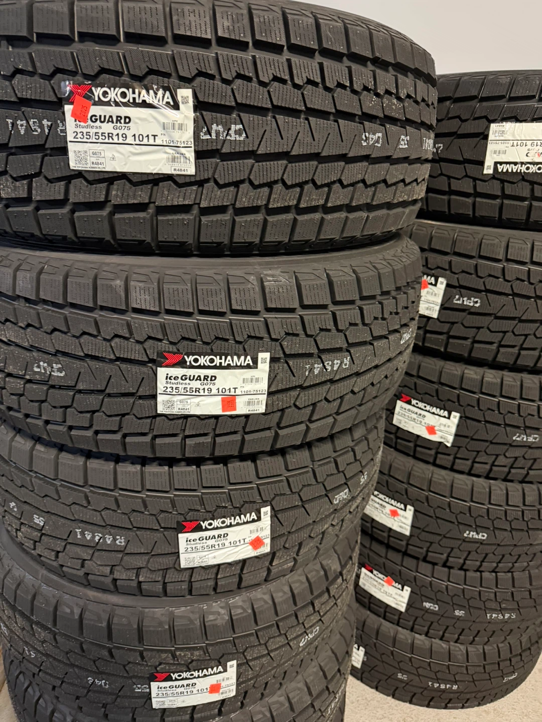 Yokohama iceGUARD G075 235/55R19 101T Tires