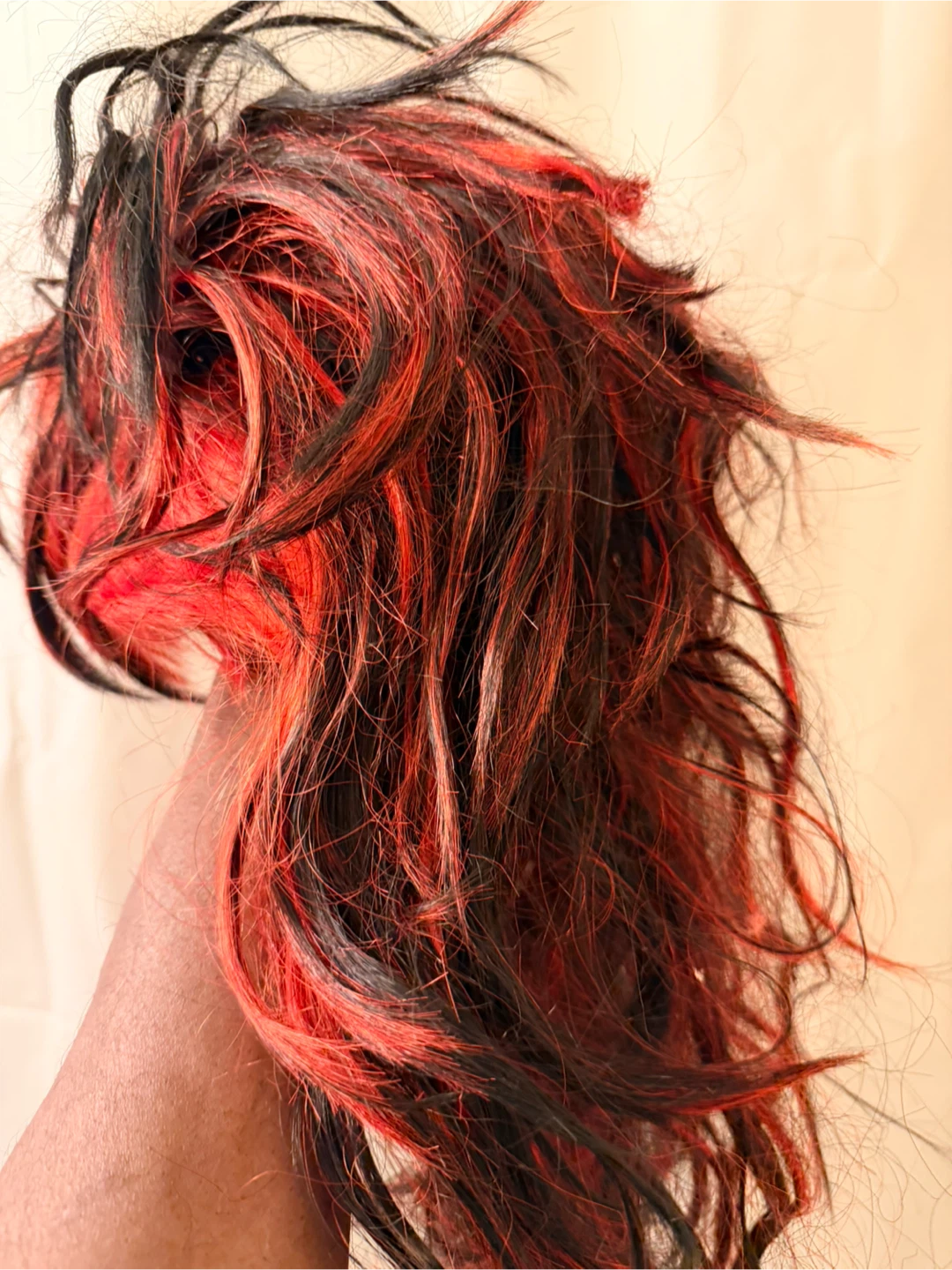 Red & Black Wig - photo 4