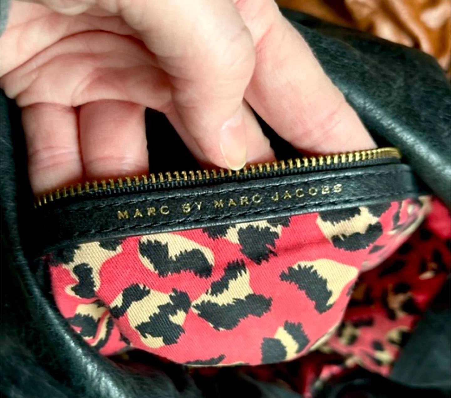 Marc by Marc Jacobs Q Hiller Leather Hobo Bag - photo 5