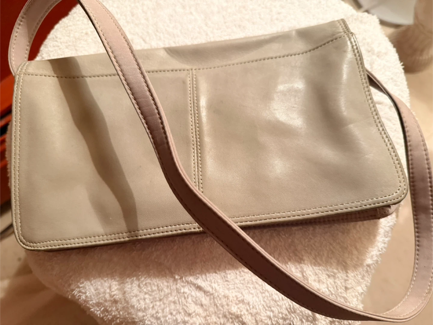 Kenneth Cole Reaction Beige Leather Bag - photo 4