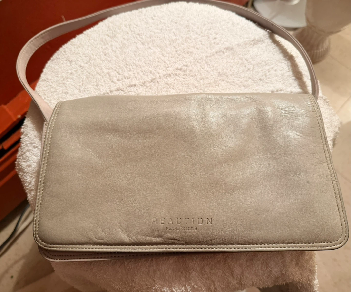 Kenneth Cole Reaction Beige Leather Bag