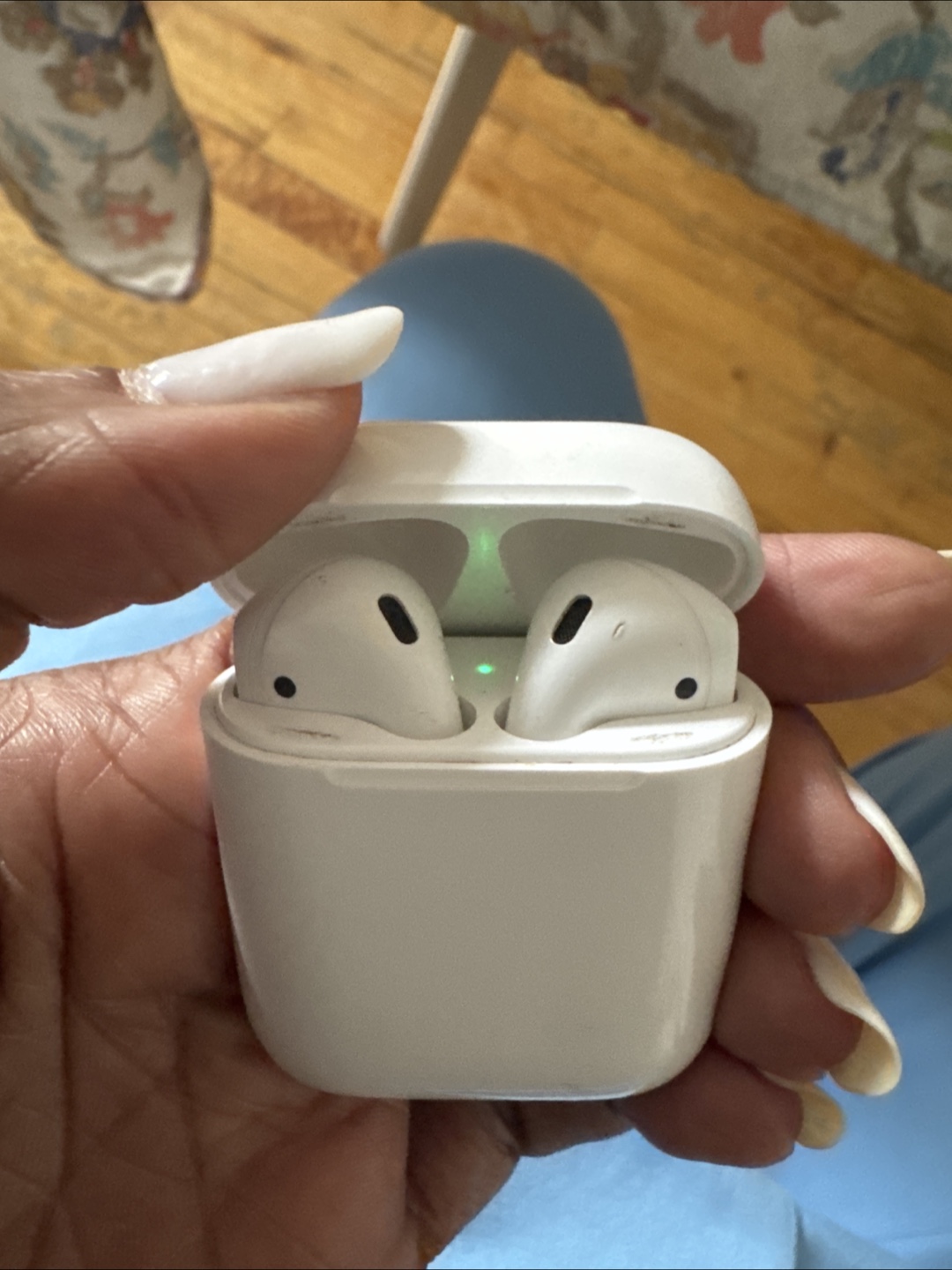 Apple AirPods (2nd Generation)