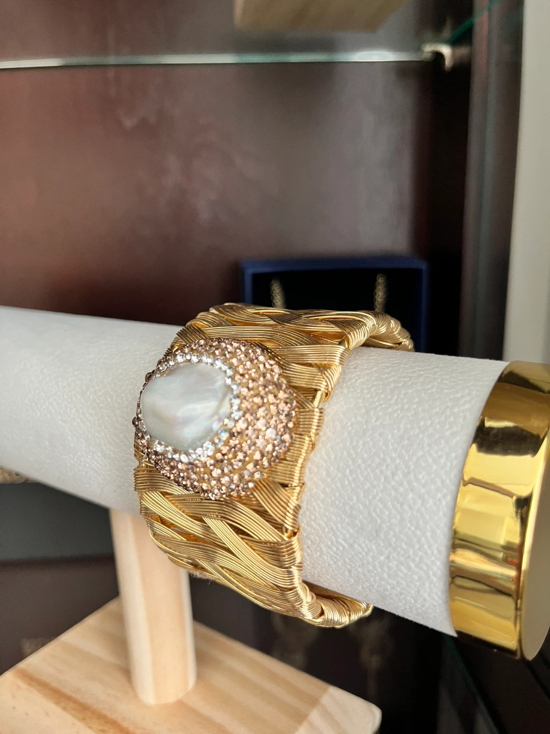 Gold Tone Bracelet with Pearl Accent - photo 2