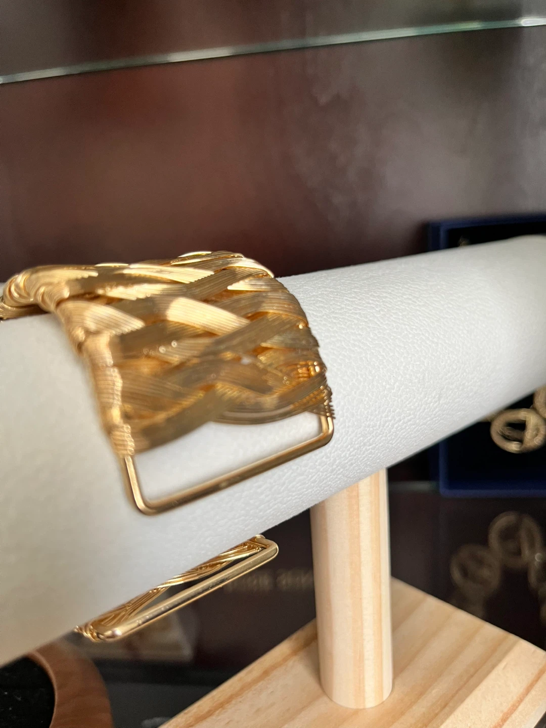 Gold Tone Bracelet with Pearl Accent - photo 3