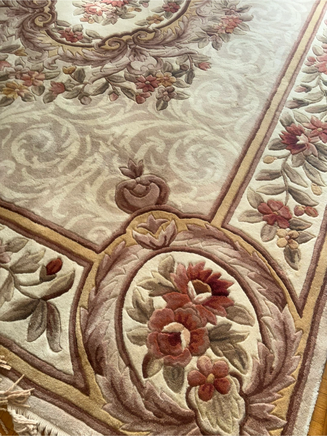 100% wool Floral Patterned Area Rug - photo 3