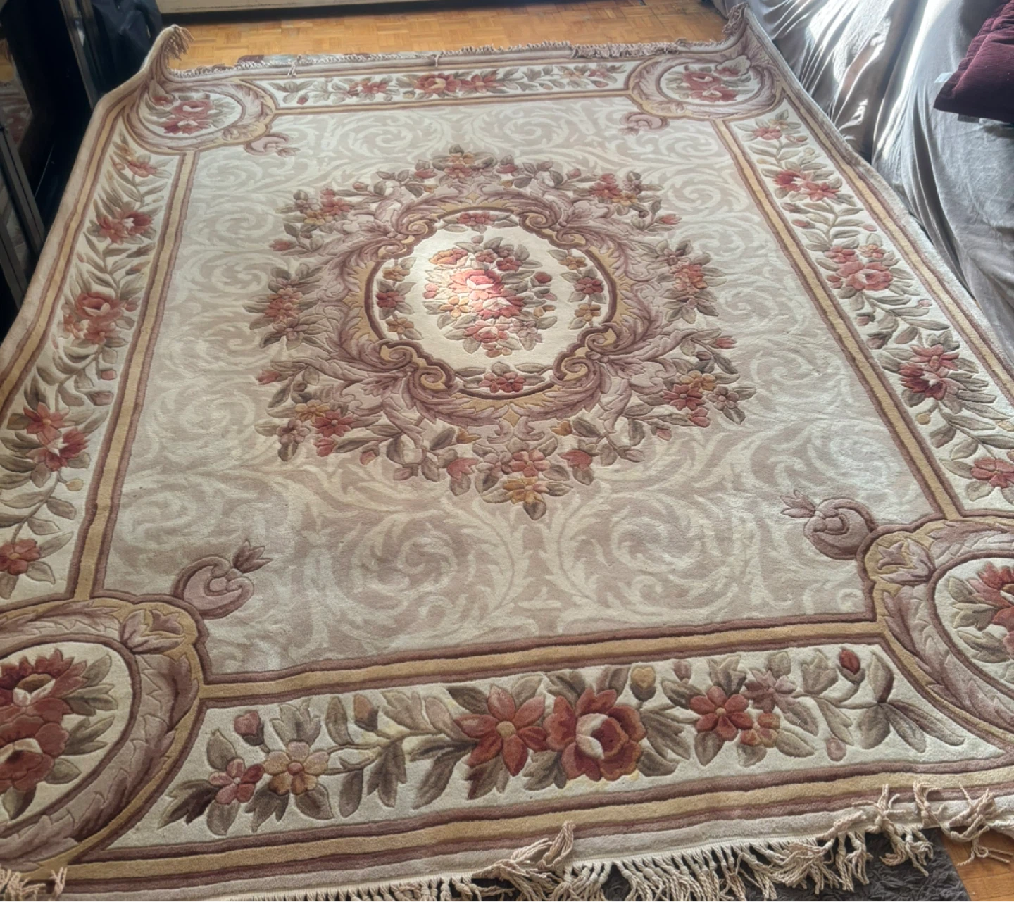 100% wool Floral Patterned Area Rug - photo 5