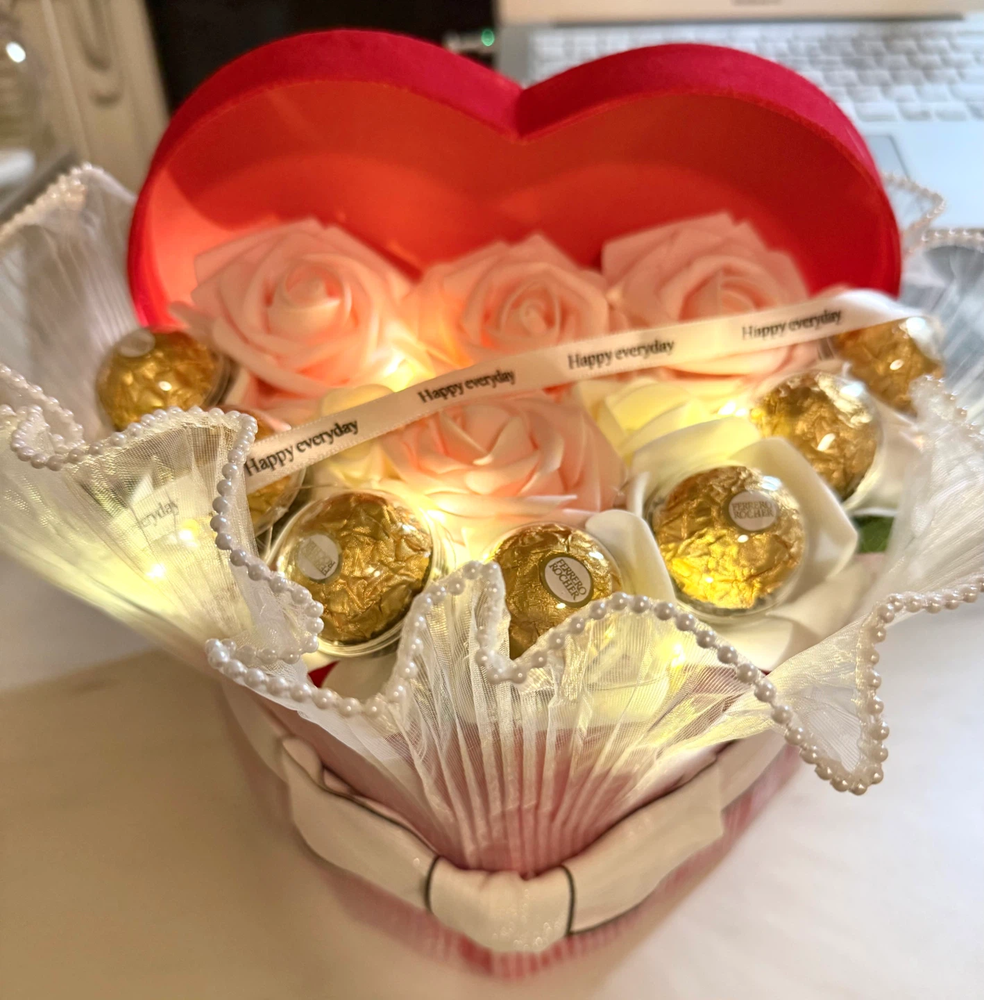 Ferrero Rocher Eternal Flower Heart Box - photo 2
