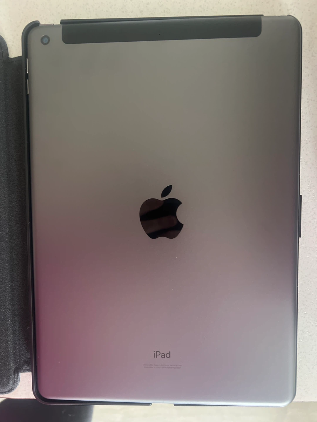 Apple iPad - 32 gig - 11” - barely used - photo 5