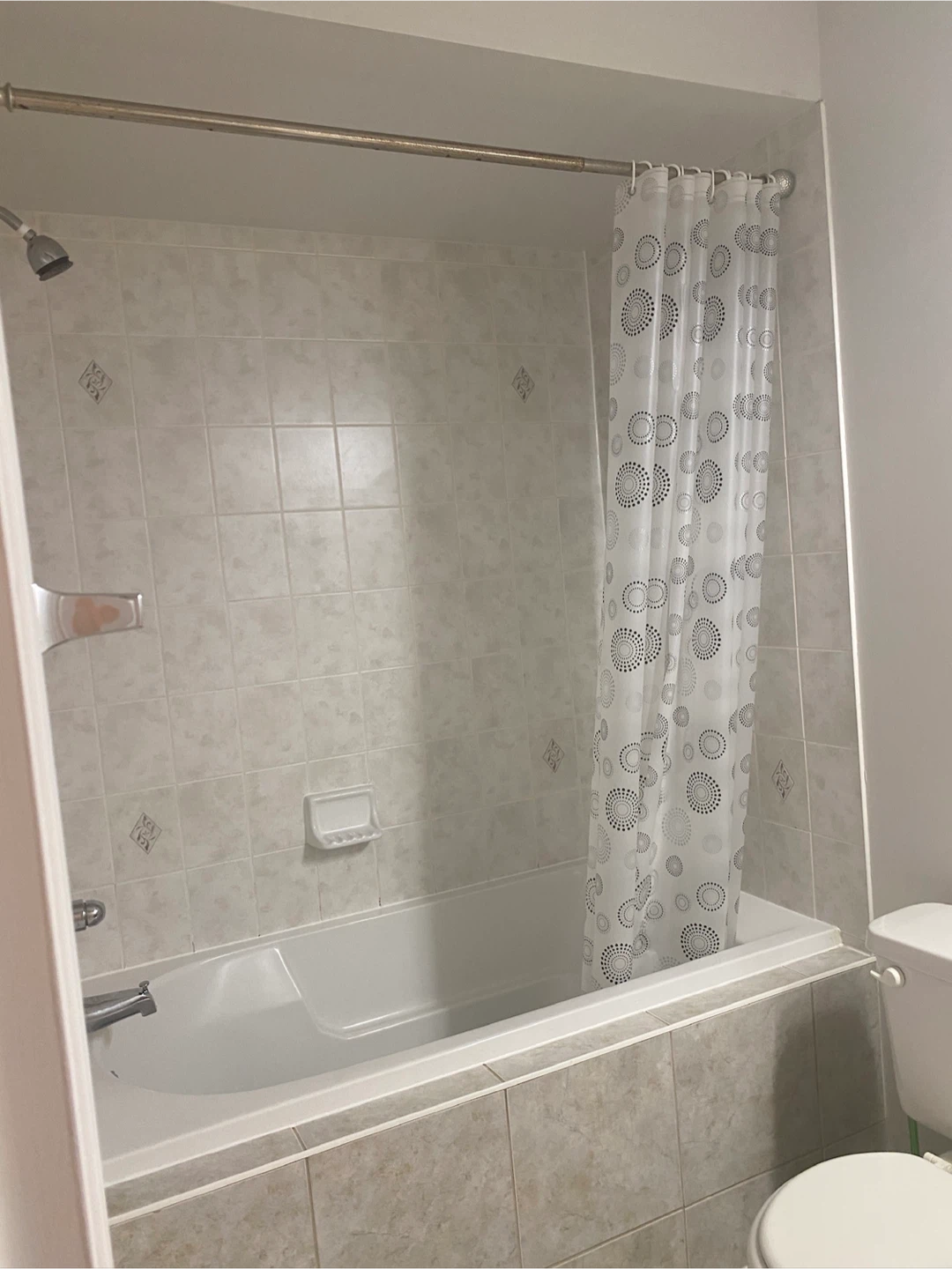 Private room for rent - photo 2