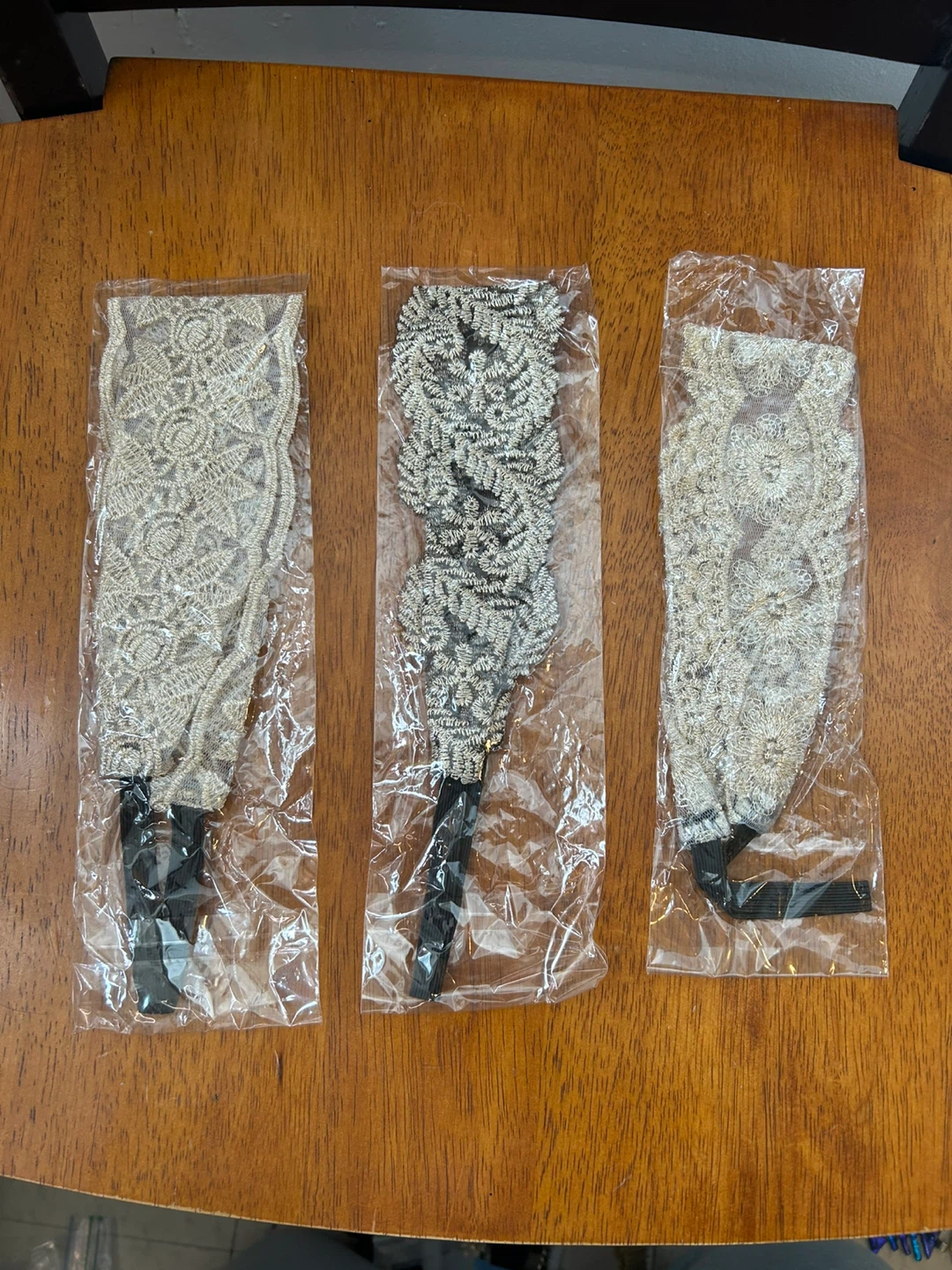 New lace heads 3 for $5 🥕 - photo 2