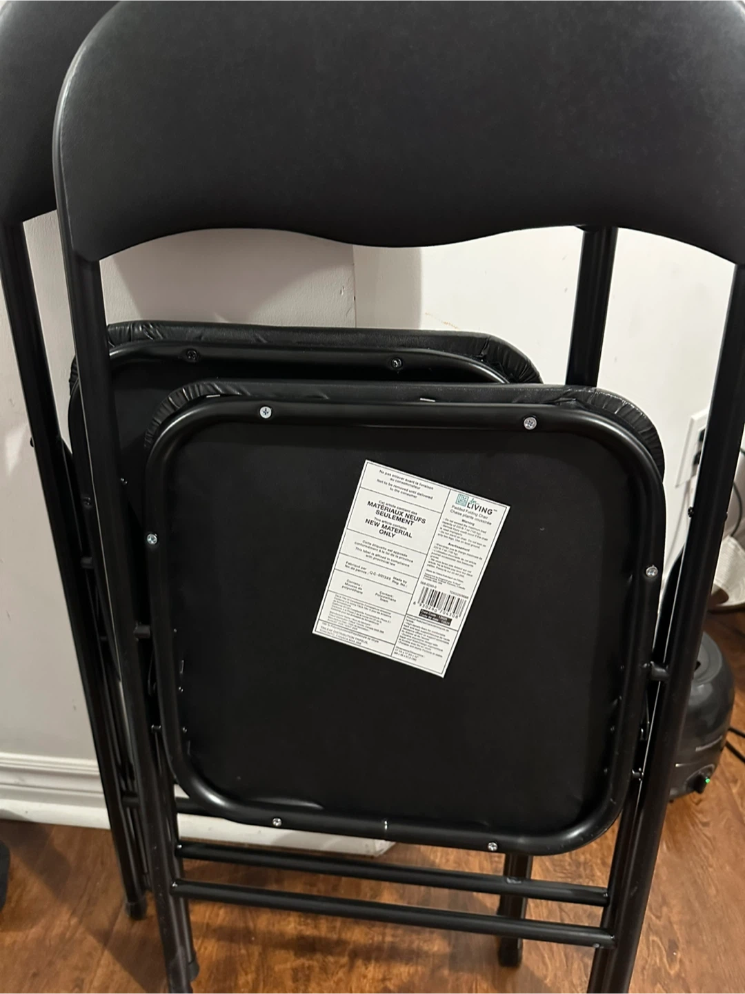 Living Padded Folding Chair - Black