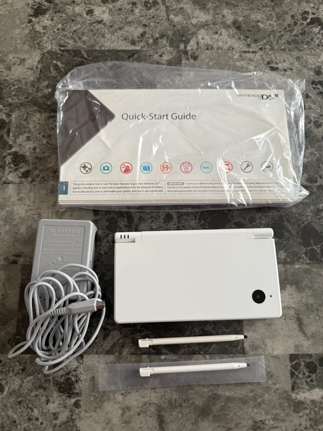 Nintendo DSi Original White with Box Great Condition TESTED - photo 3