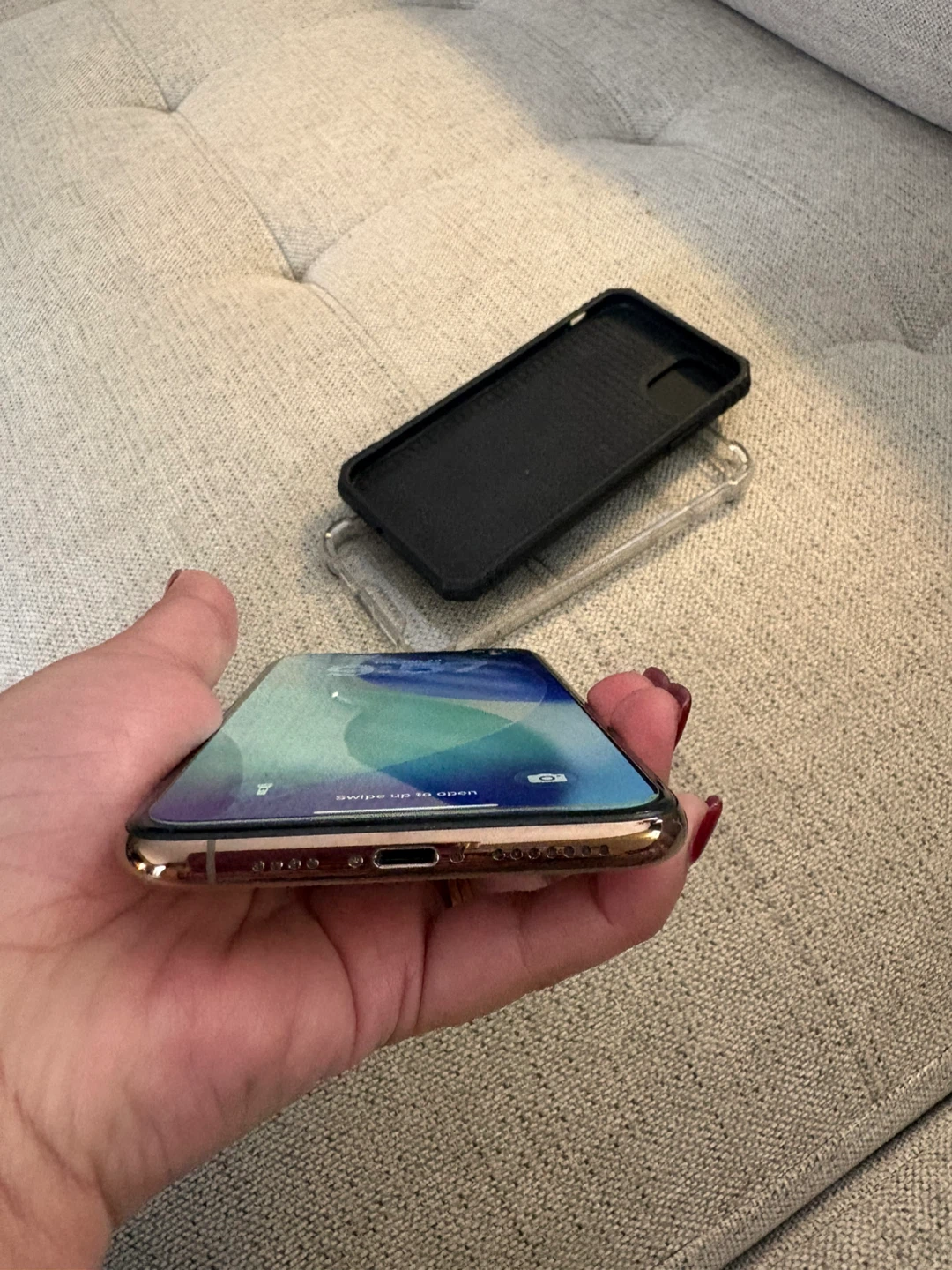 iPhone 11 Pro Max Gold - photo 4