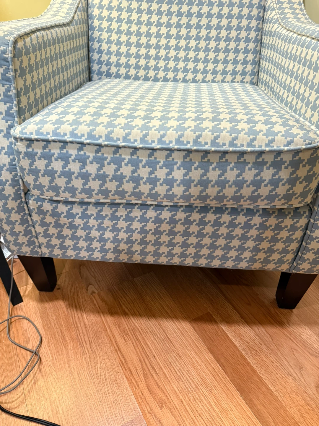 Houndstooth Pattern Accent Chair - photo 3