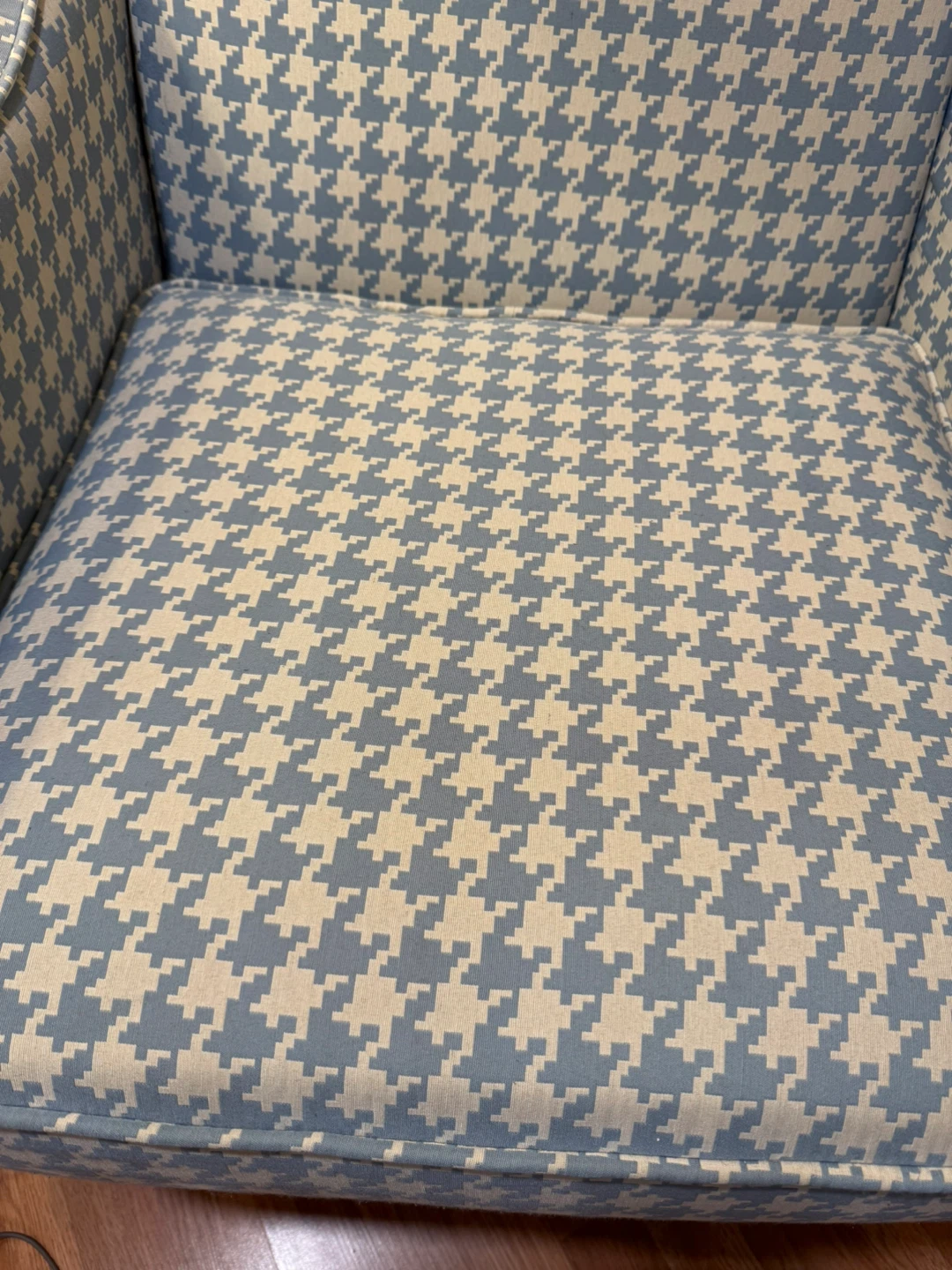 Houndstooth Pattern Accent Chair - photo 2