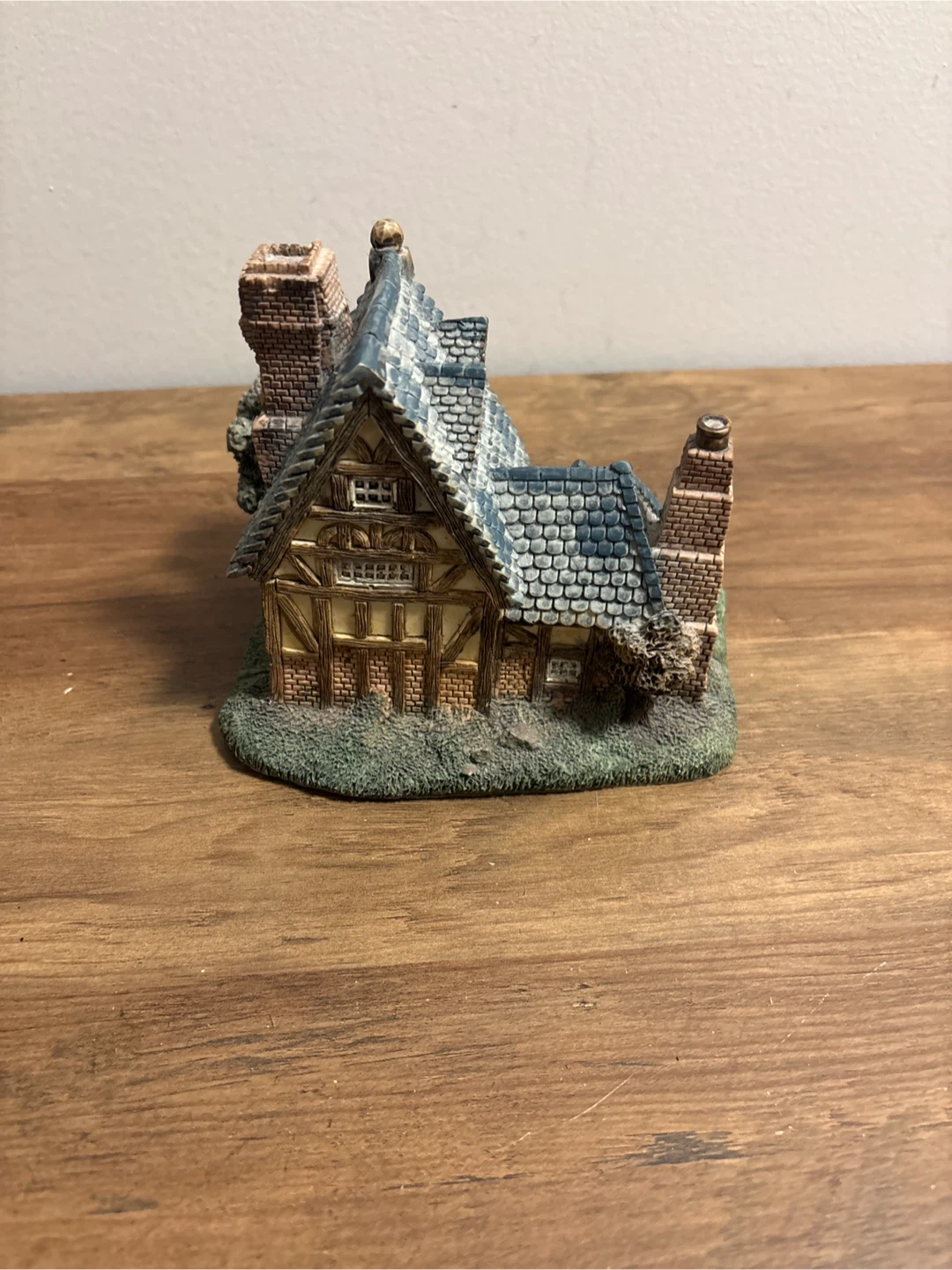 Nikko Station Clock Figurine - photo 4