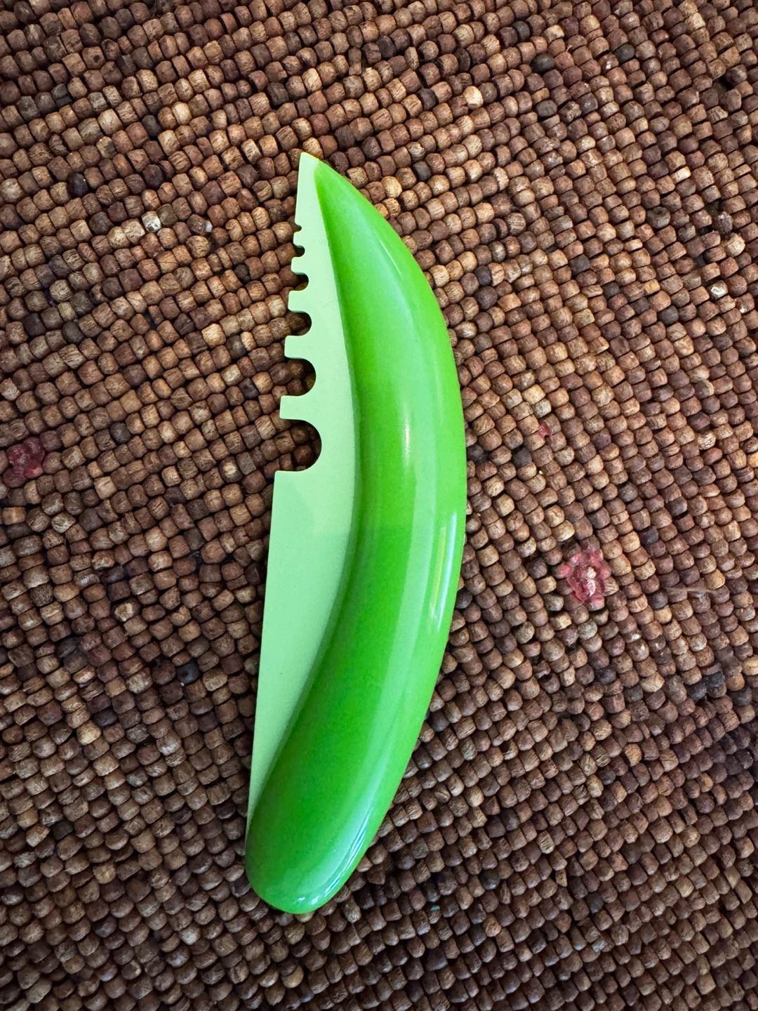 Green Avocado Slicer Tool