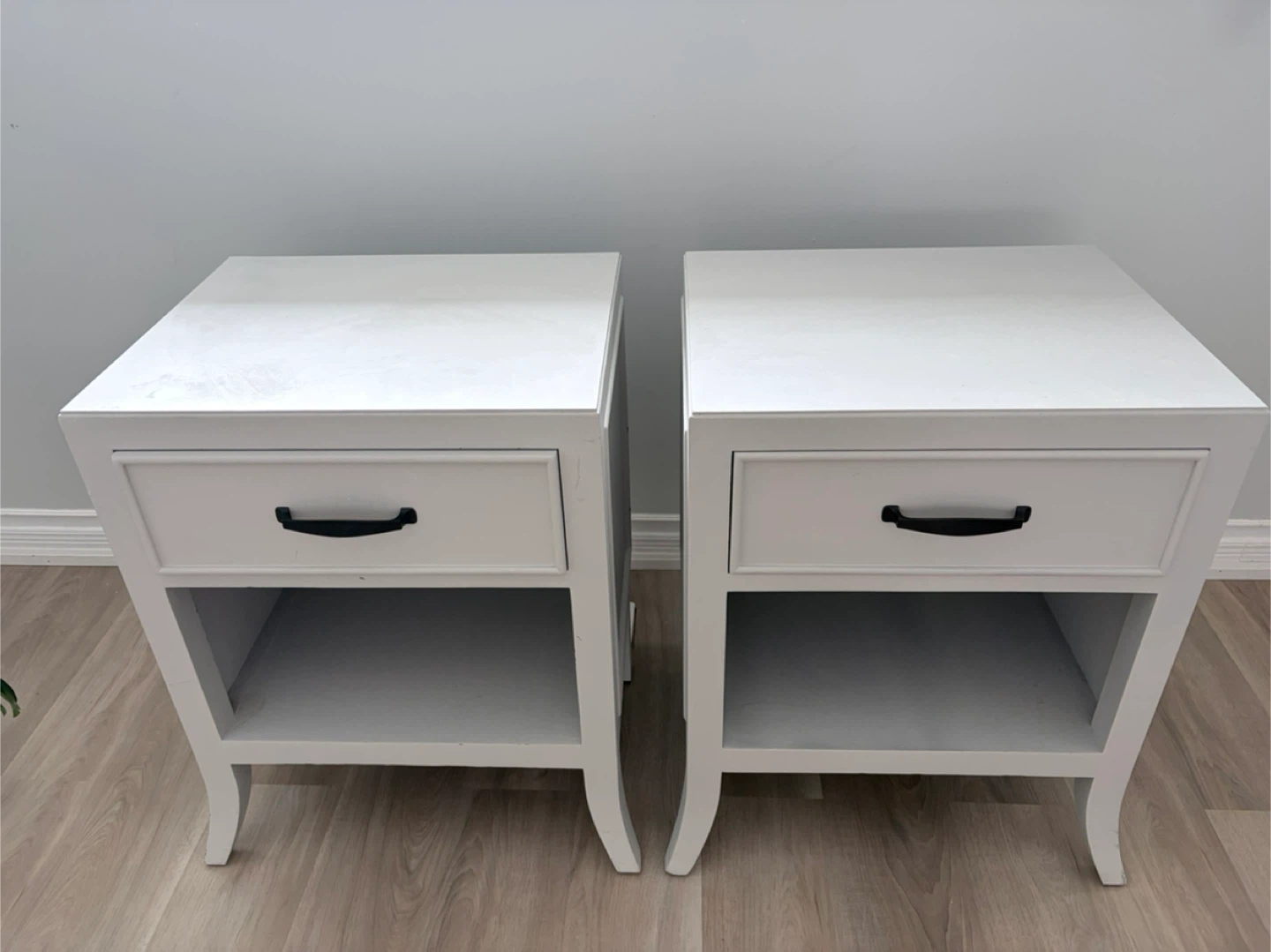 White Nightstands - Set of Two - photo 2