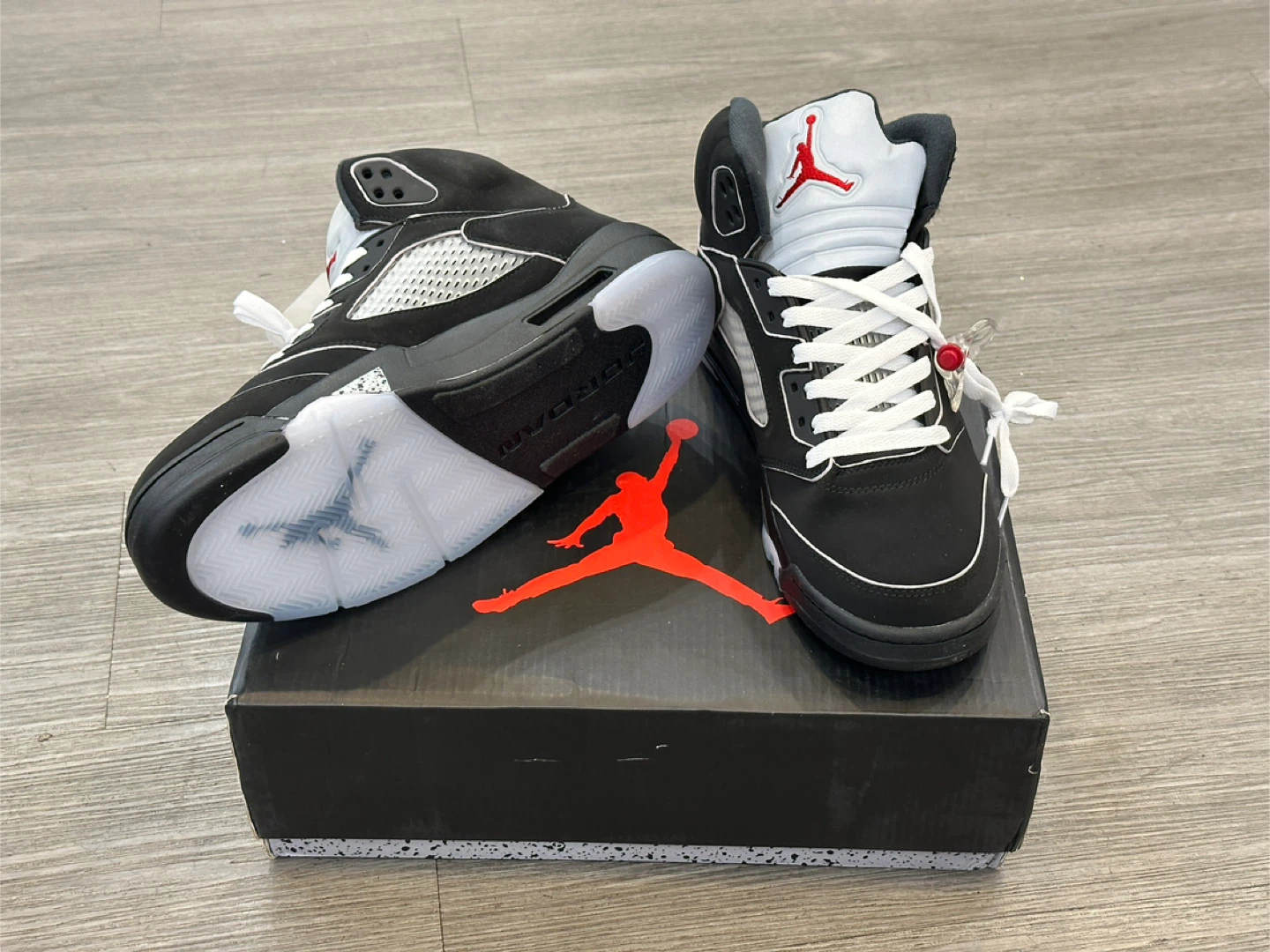 Nike Air Jordan 5 Retro Oreo - photo 3