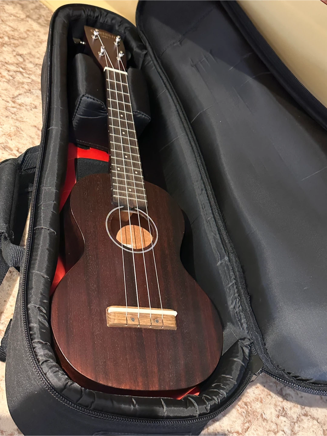 Gretsch 1883 Ukulele with Rouge Valley Case
