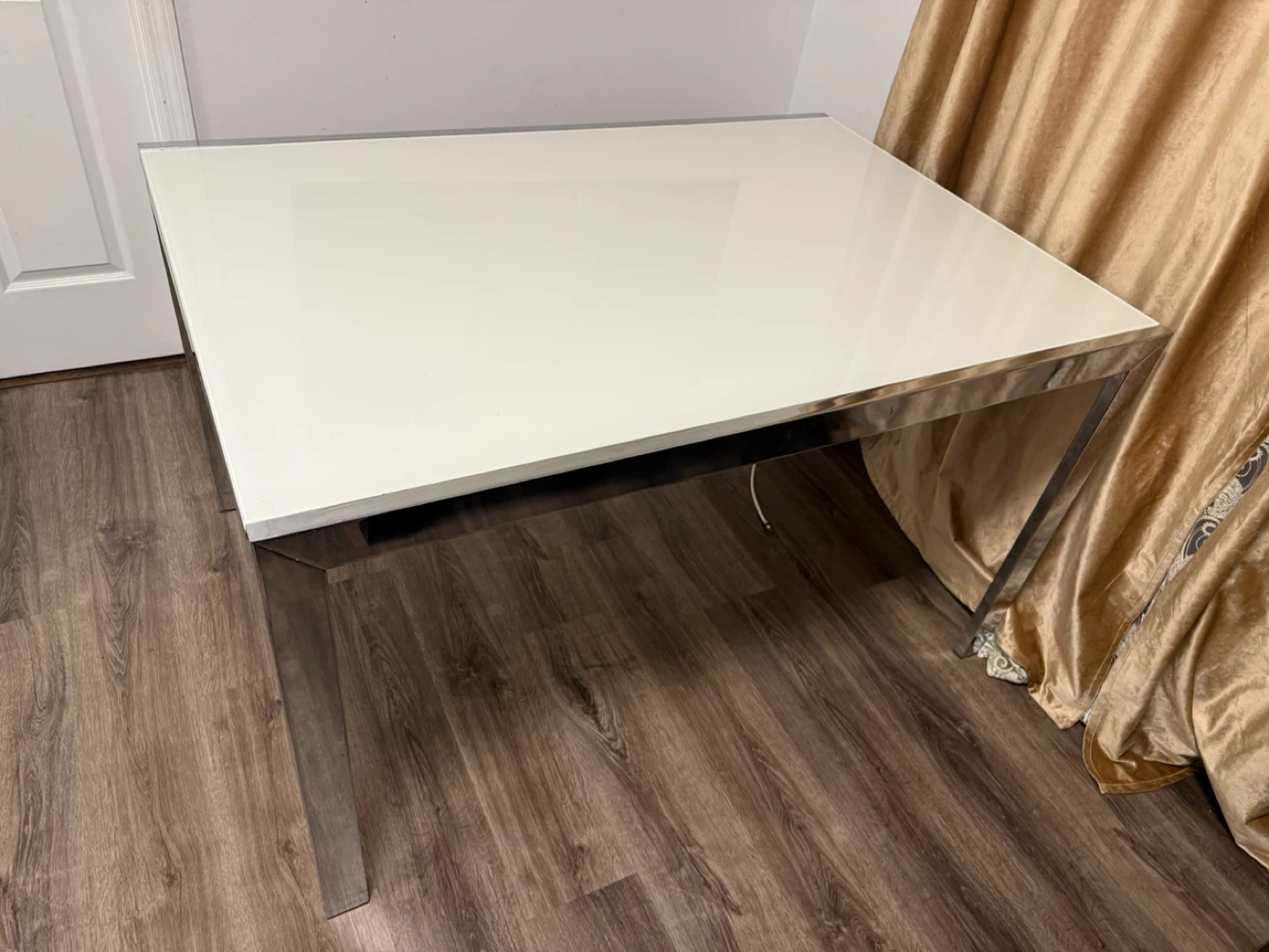 White & Chrome Dining Table - photo 2