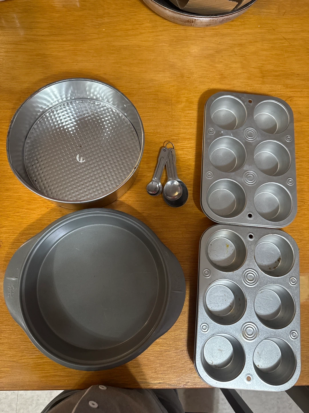 Baking Pans and Measuring Spoons 🥕