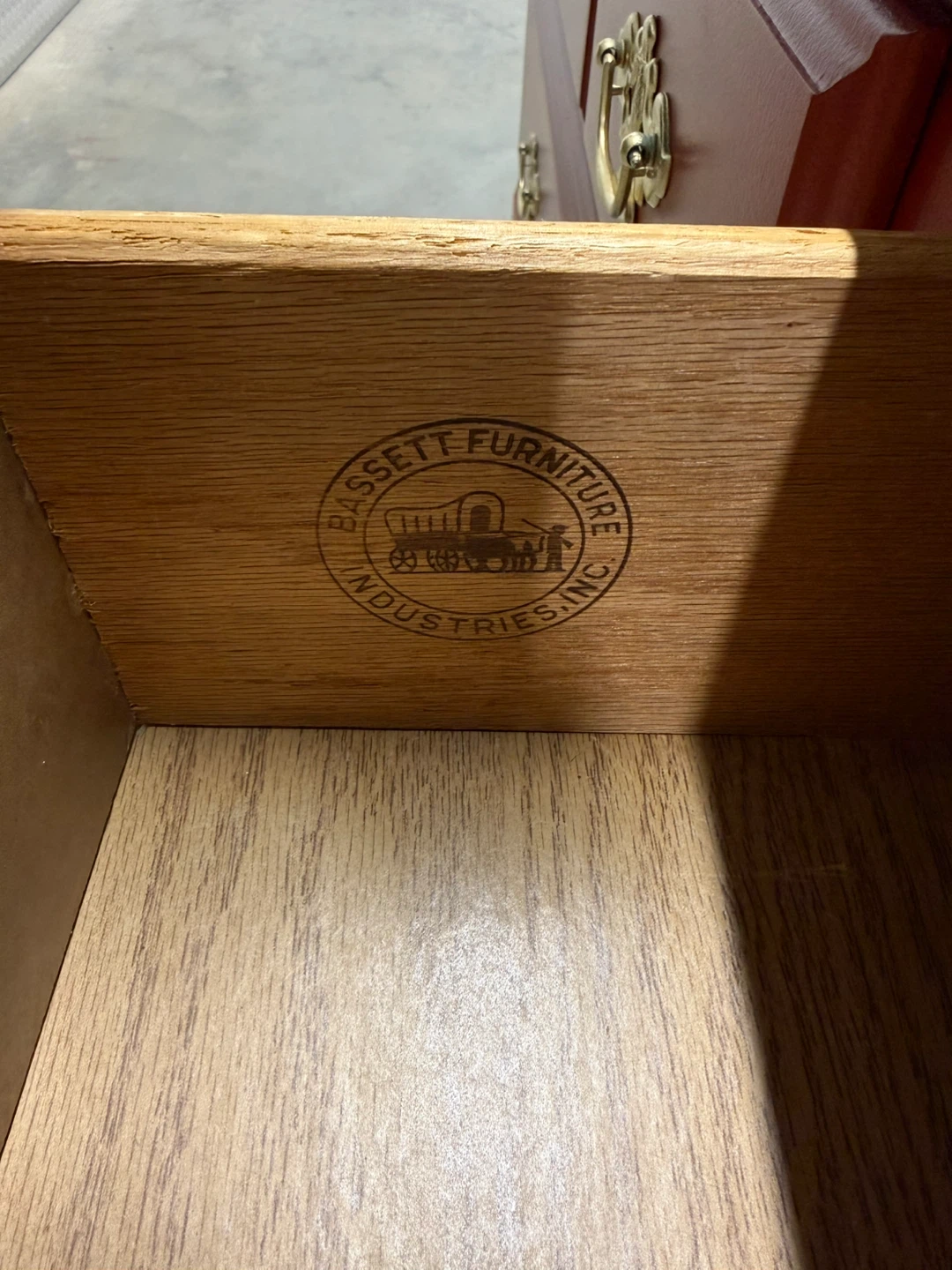 🚨Free Delivery NJ/NY Red Pepper Solid Wood Dresser - 9 Drawers - photo 3