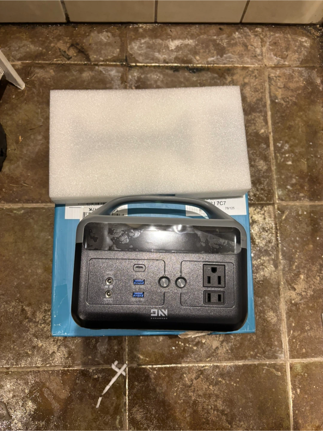 Brand new- DaranEner NEOZ Portable Power Station