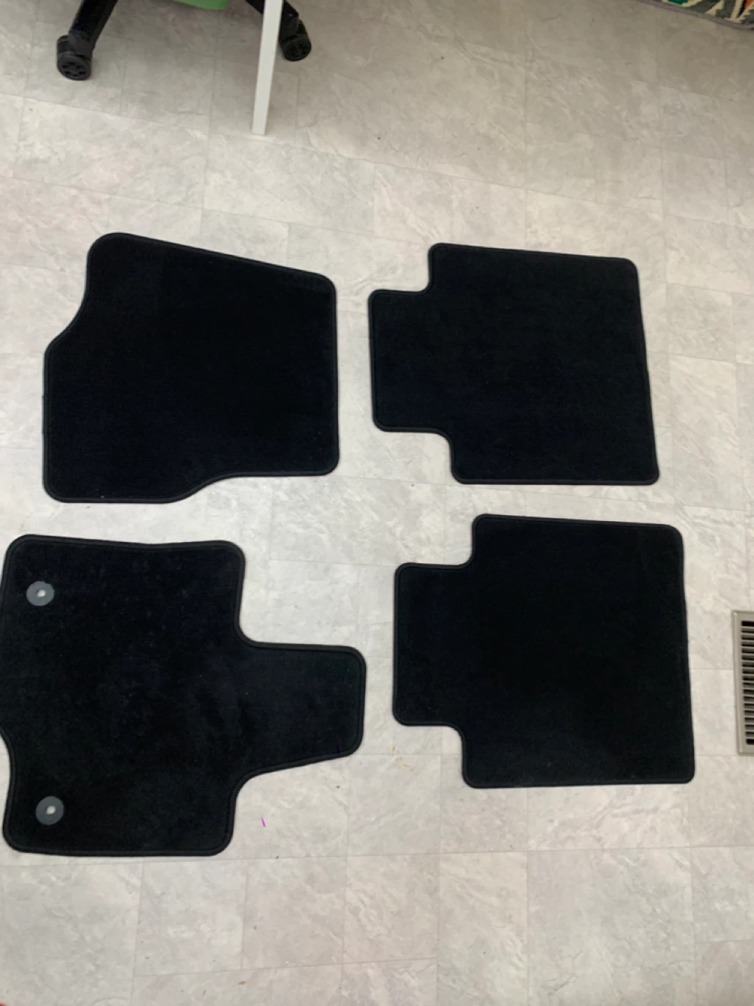 Car Floor Mats - Ford F150 Crew Cab - Black - photo 2