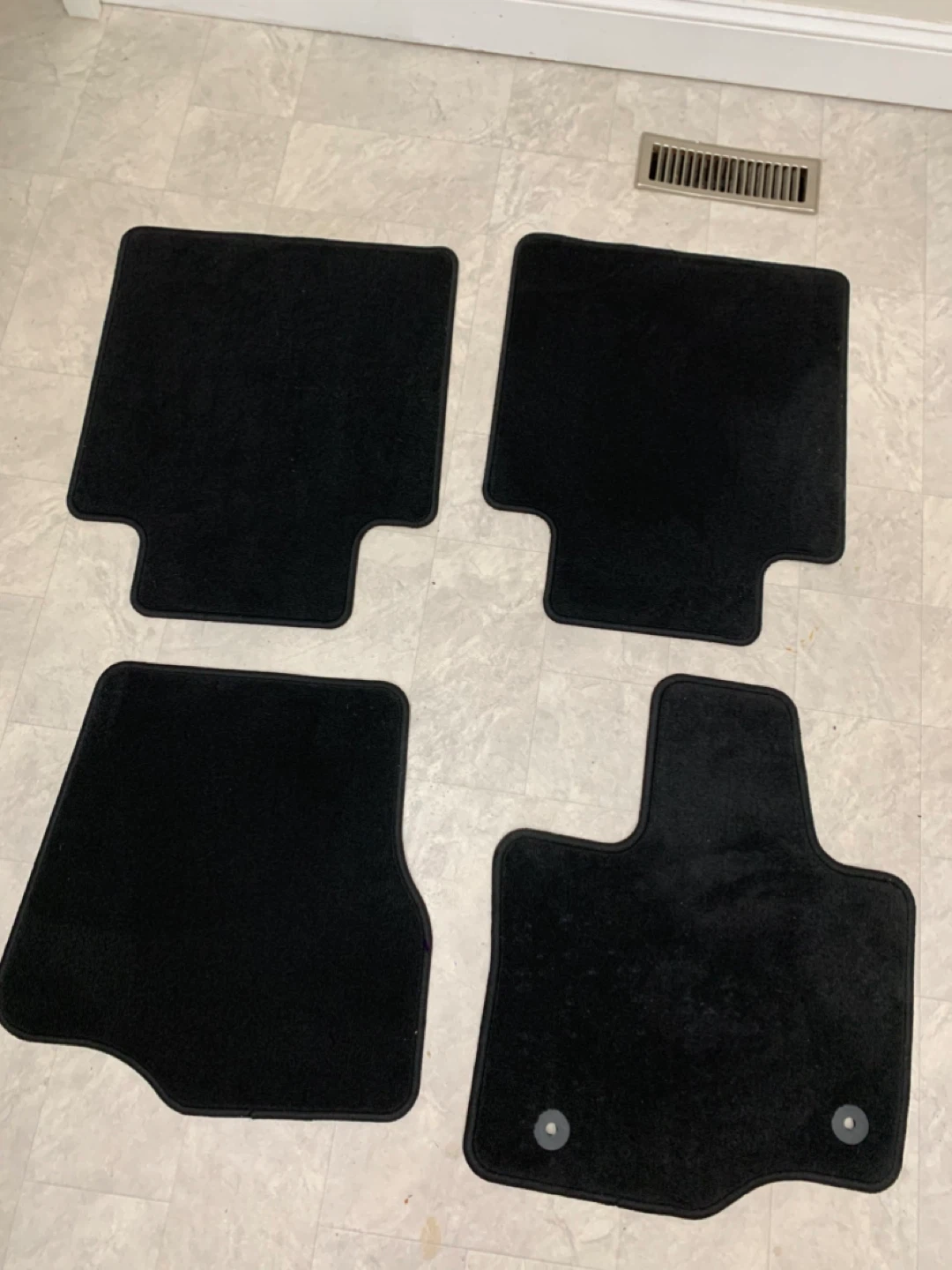 Car Floor Mats - Ford F150 Crew Cab - Black