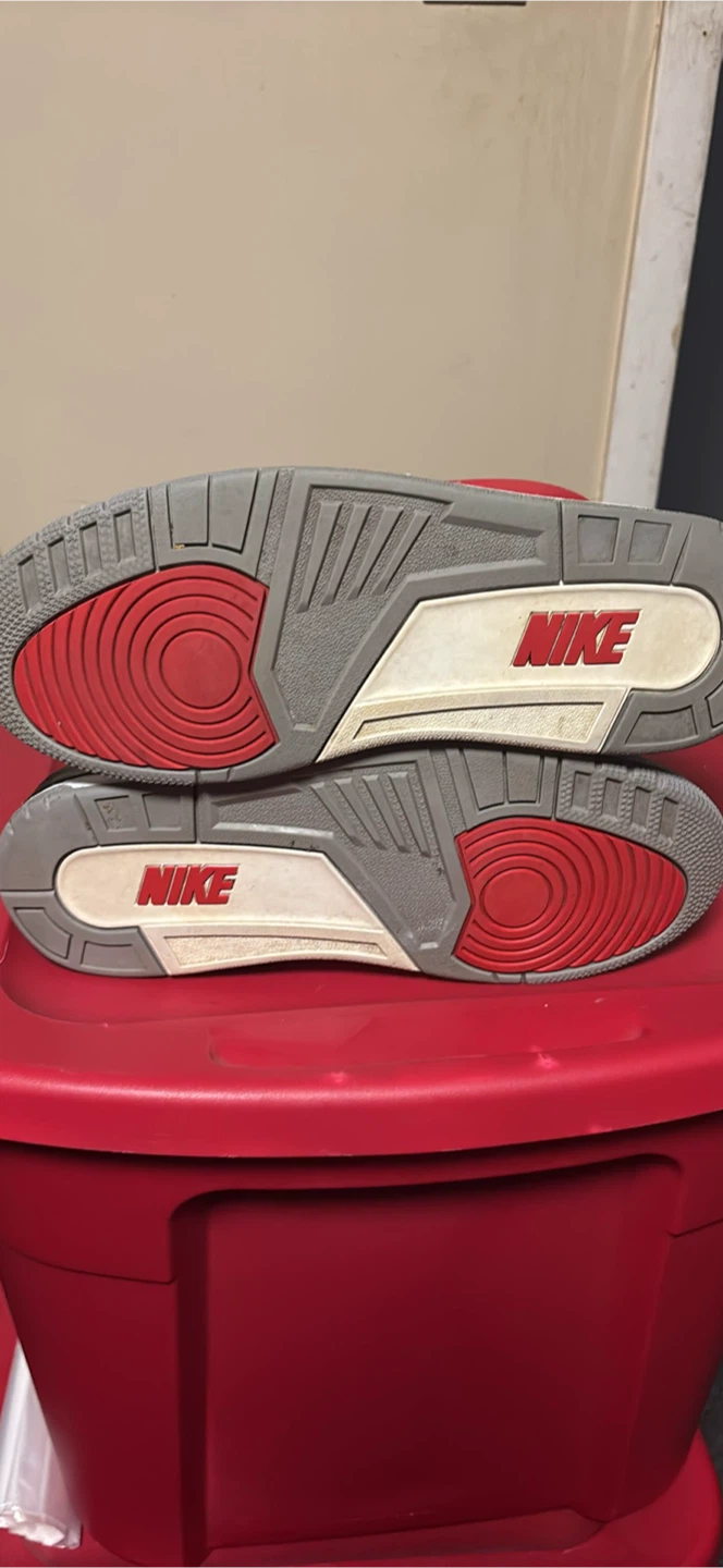 Nike Air Jordan 3 Retro Fire Red - photo 4