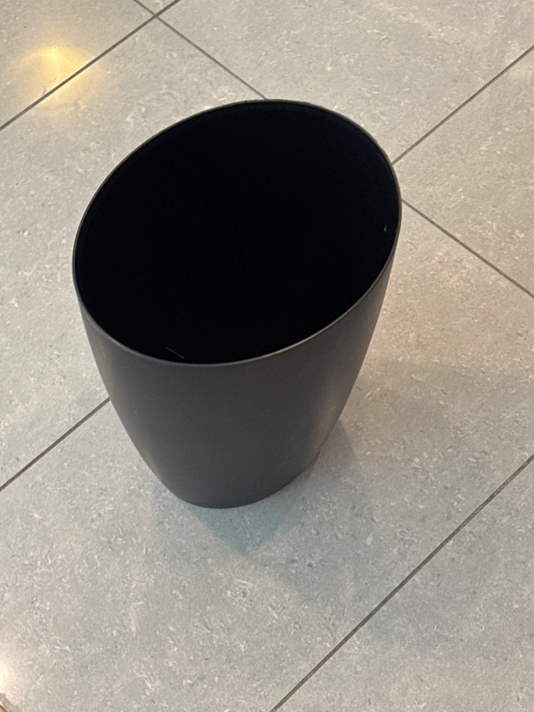 Trash can
