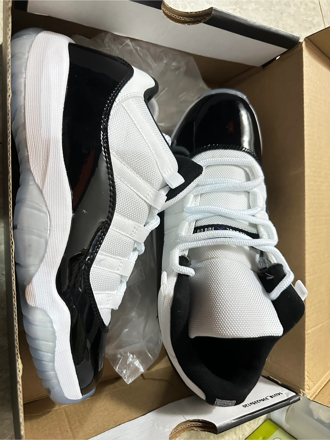 Air Jordan 11 Retro Concord - photo 2