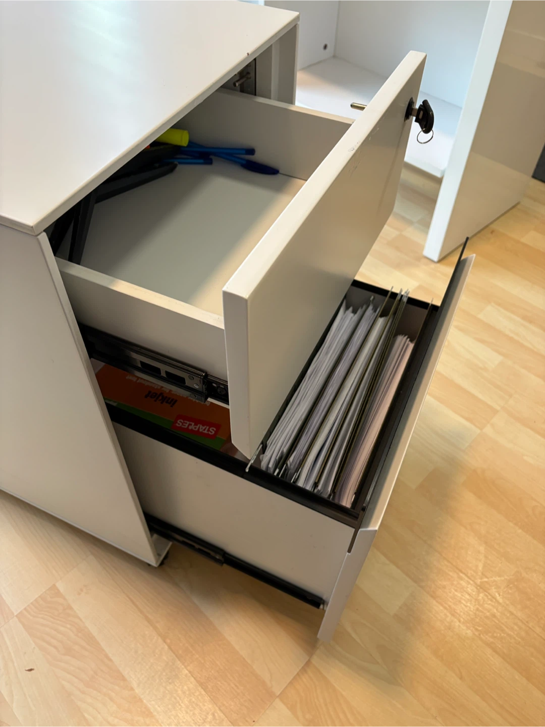 Rolling File Cabinet locking - photo 3