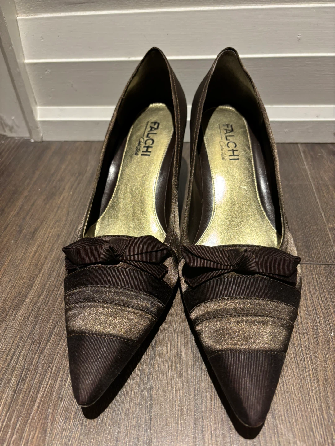 Women’s brown satin pumps heels size 10 - photo 2