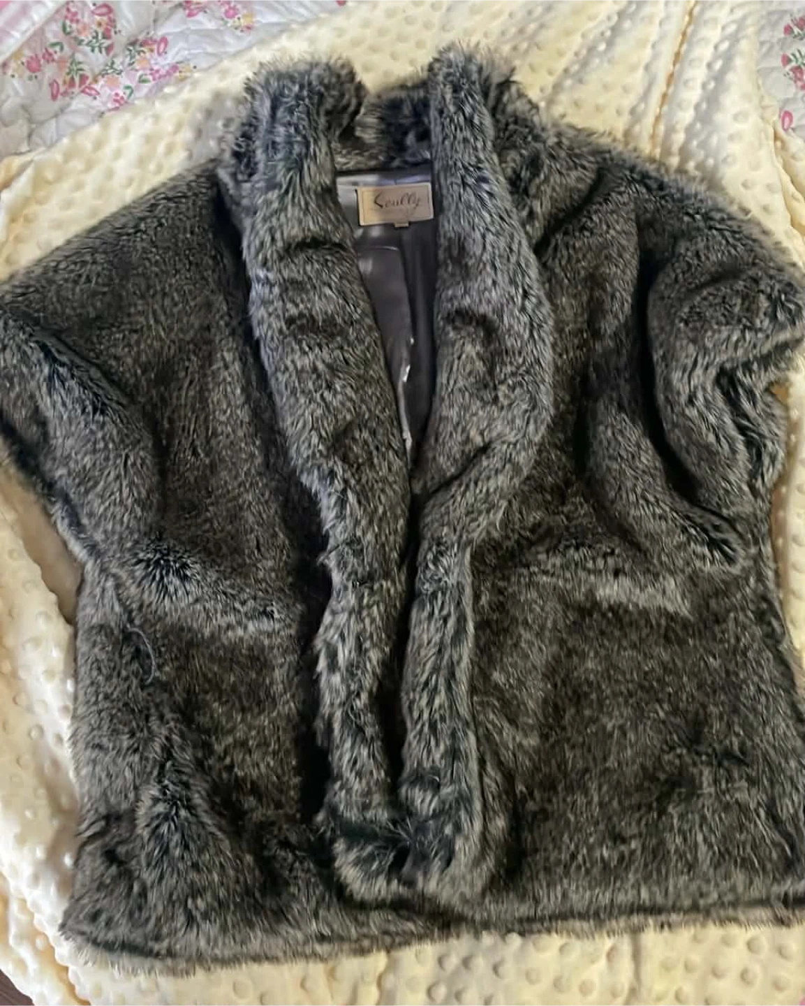 Scully Faux Fur Vest - Size L
