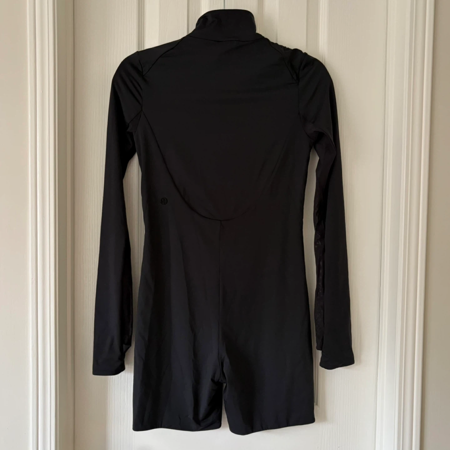 Lululemon - Tight Fit Long Sleeve Onesie - photo 3