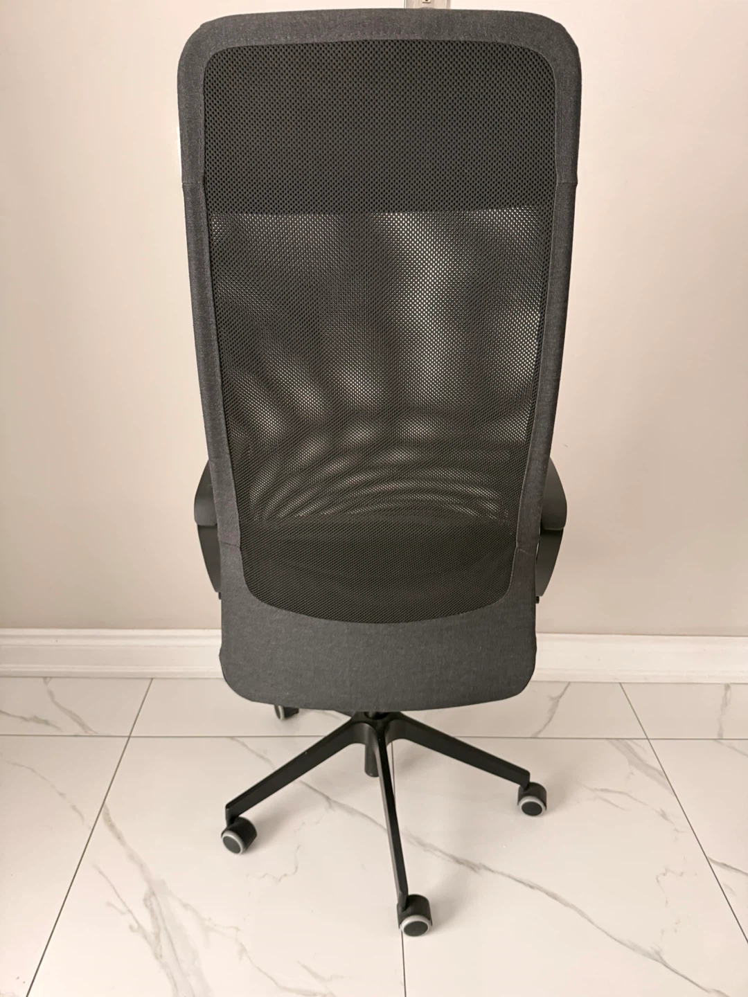 IKEA MARKUS Office Chair - Black - photo 5