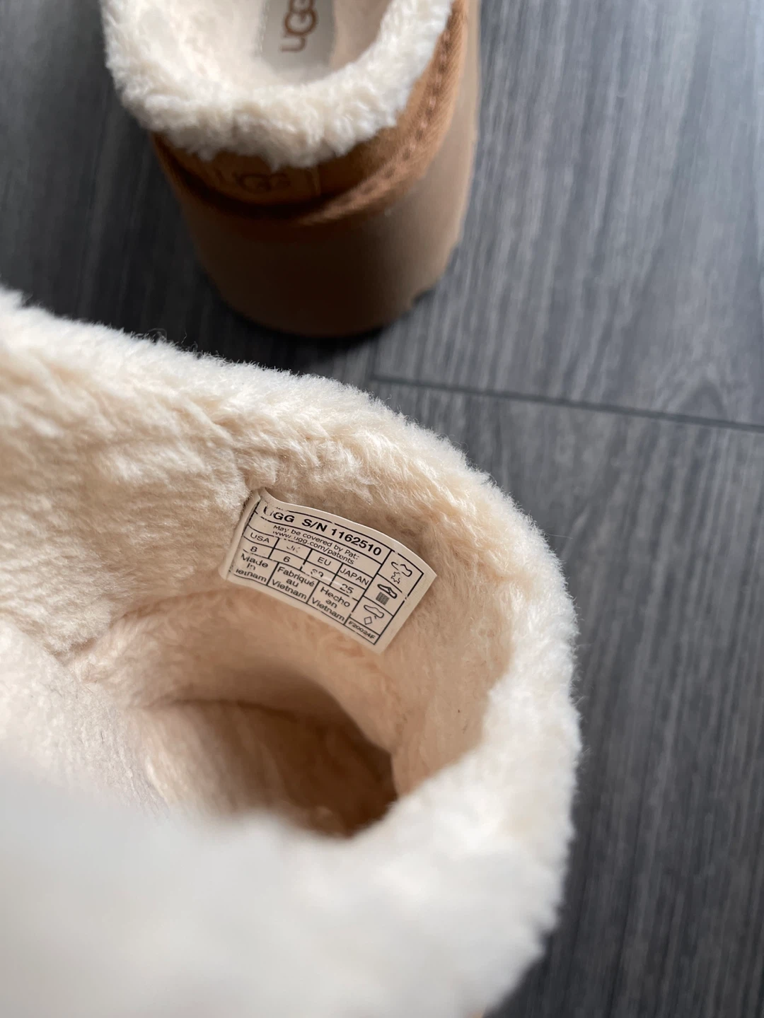 Ugg Clogs Size 8 - photo 5