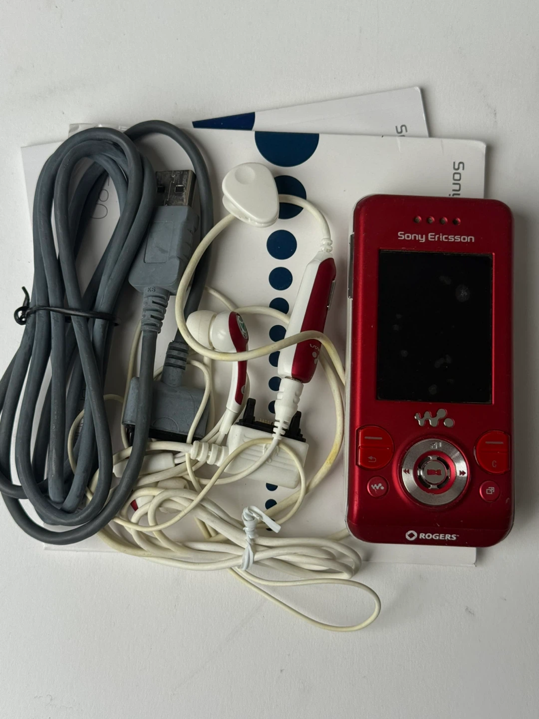 Sony Ericsson W580i Walkman Red