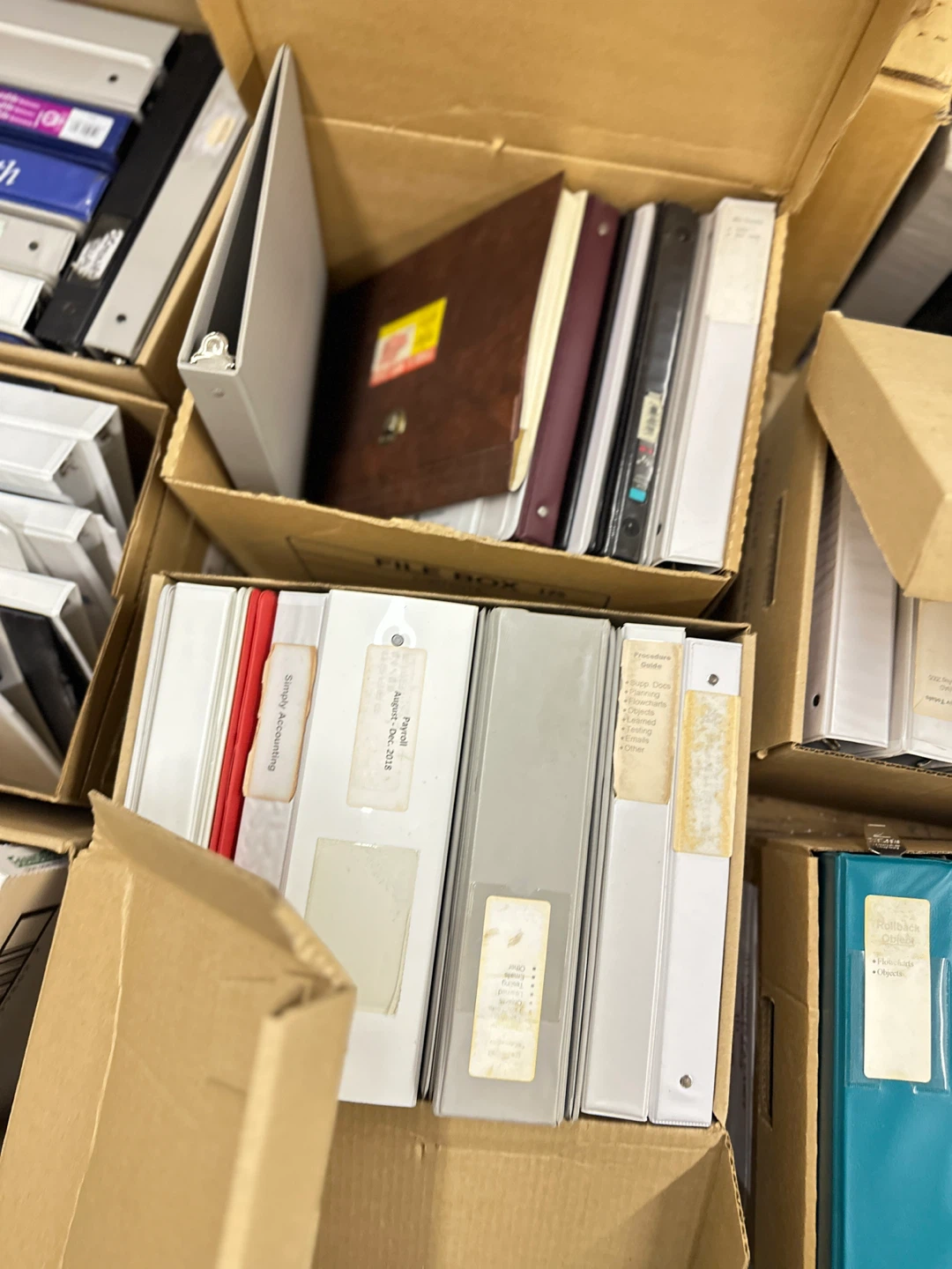 MOVING!!! Assorted Binders – Various Sizes - photo 5
