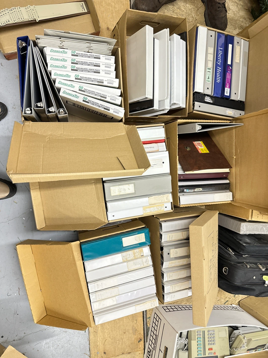 MOVING!!! Assorted Binders – Various Sizes