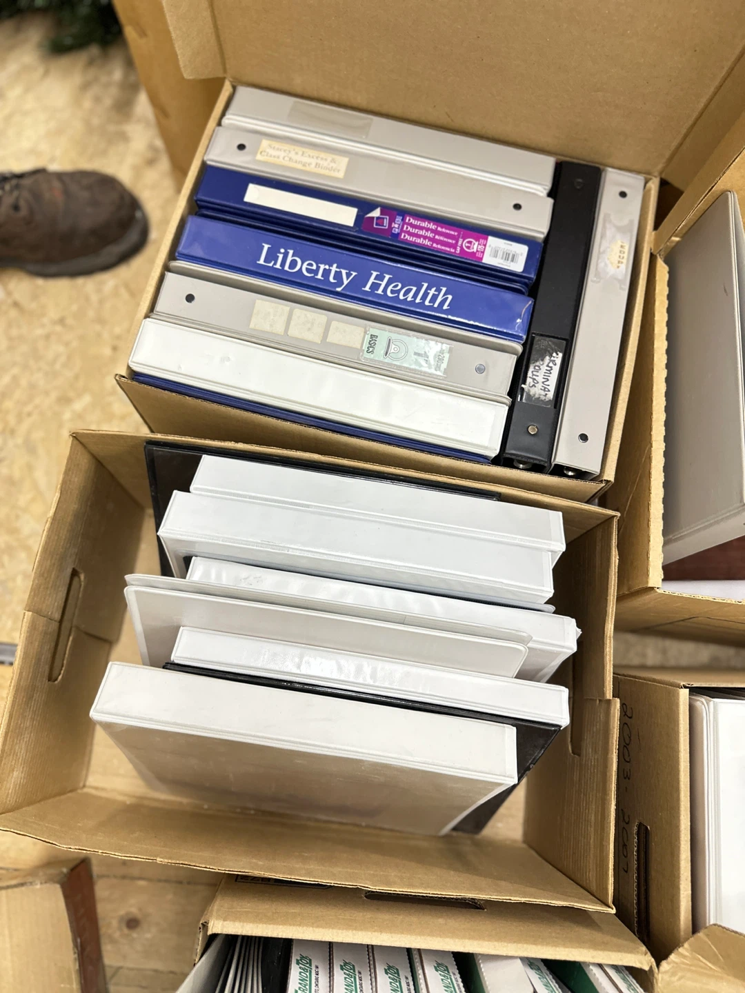 MOVING!!! Assorted Binders – Various Sizes - photo 2