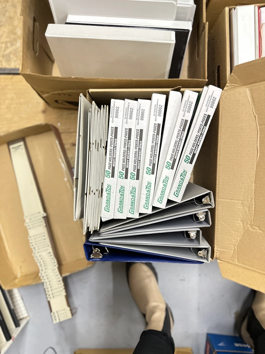 MOVING!!! Assorted Binders – Various Sizes - photo 3