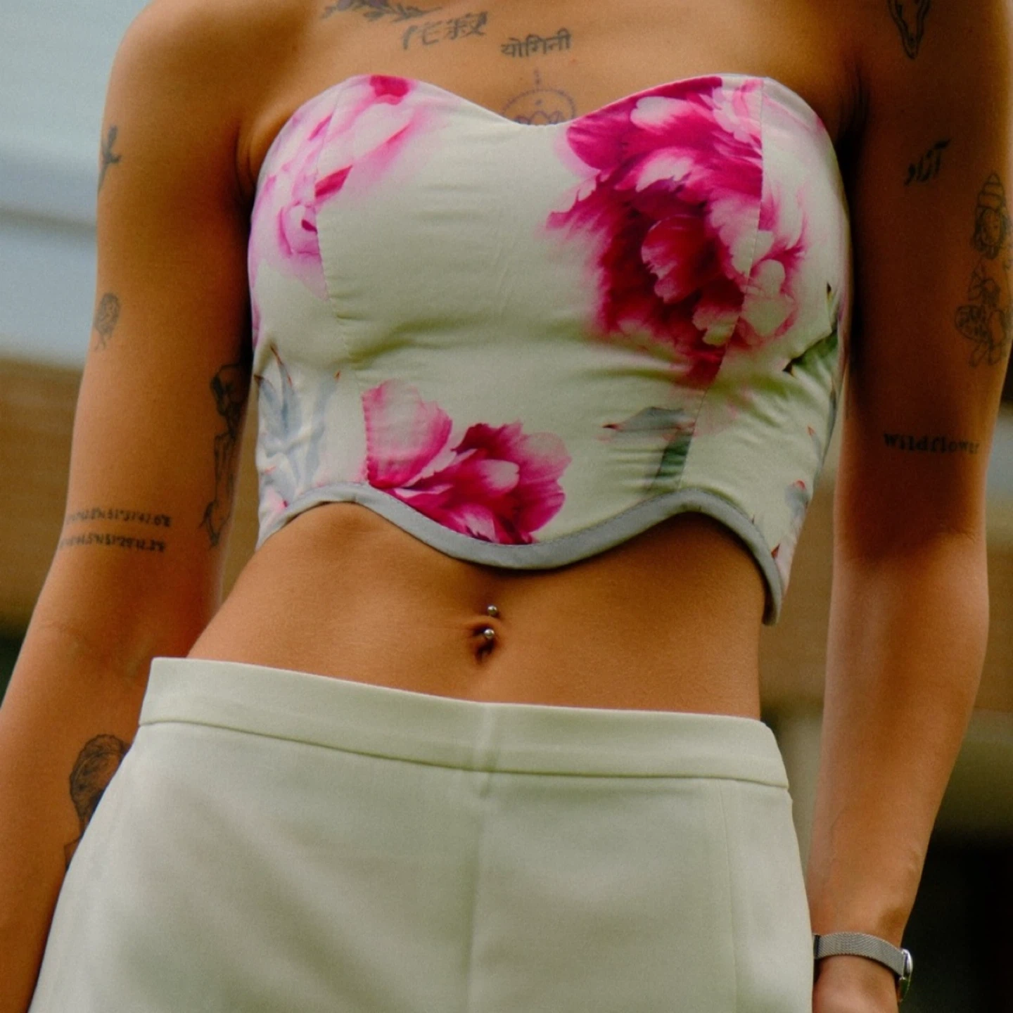 Floral Corset Top - Sizes S and M - photo 2