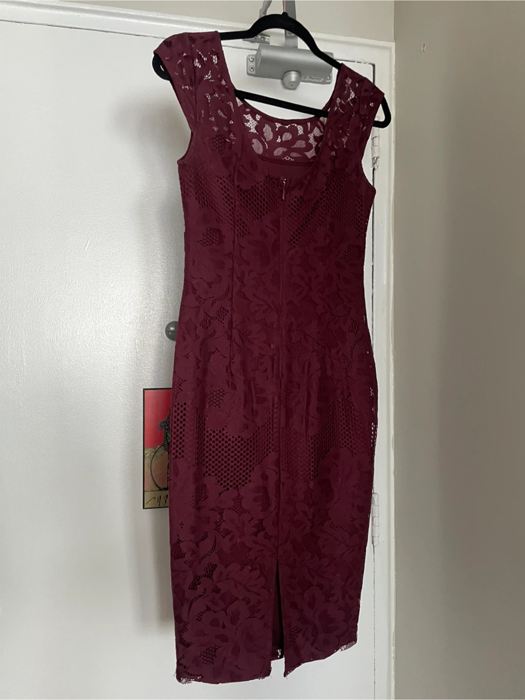 XS Le Château Burgundy Lace Sheath Dress - photo 3