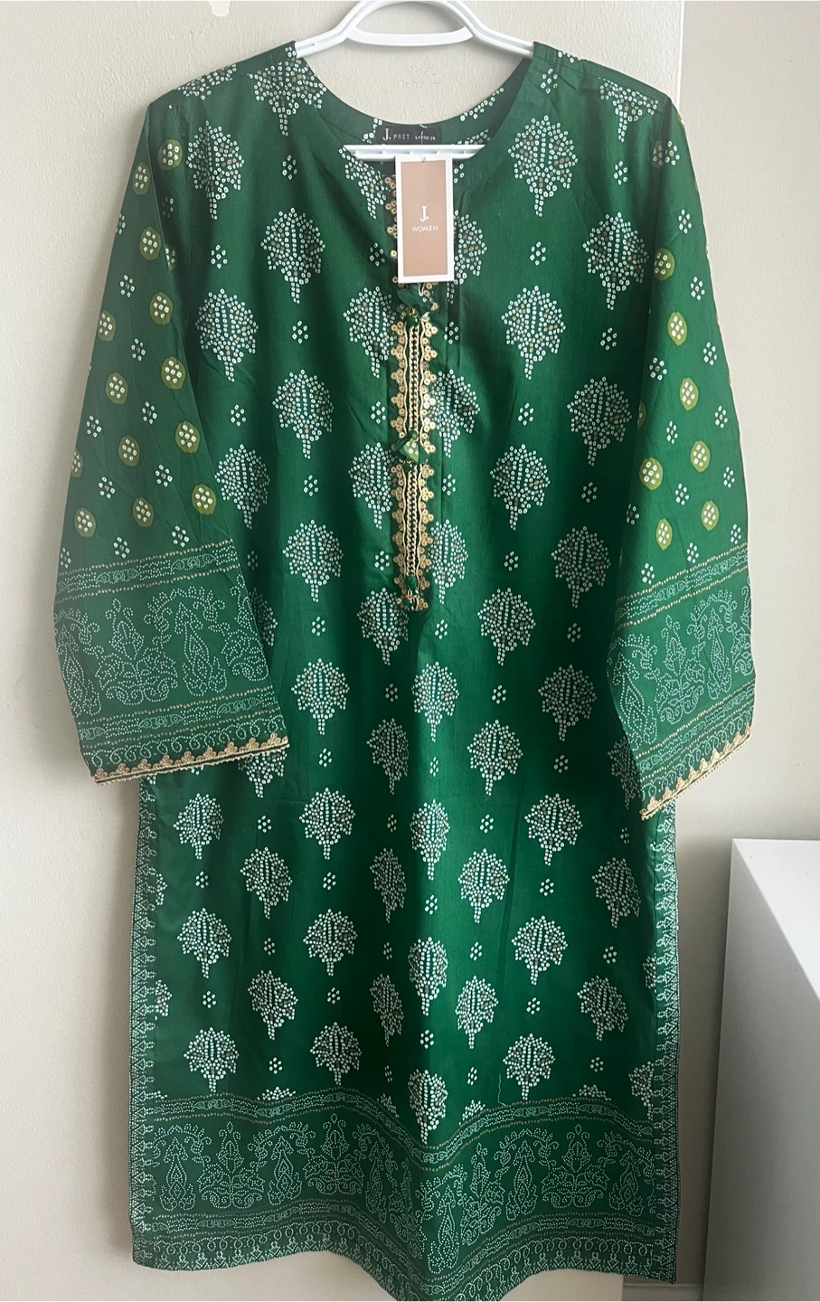 BN Junaid jamshed 3pcs Suit ( Size L)