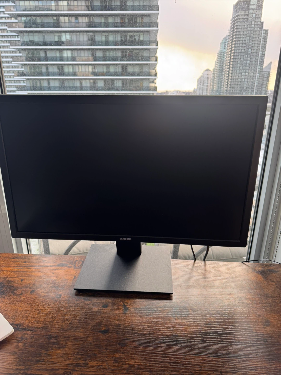Samsung 24" LED-Lit Monitor - LS24A310NHNXZA